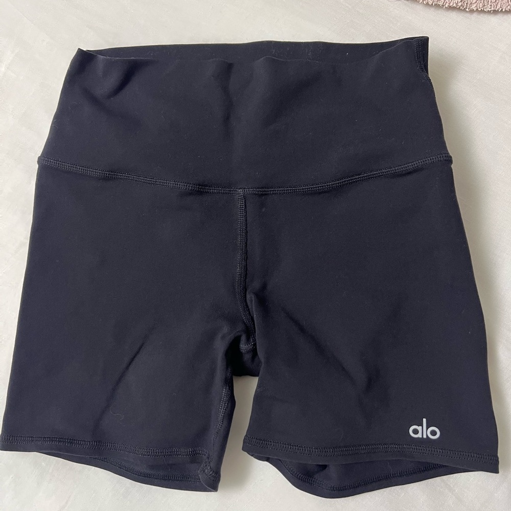 Alo High-Rise Black airbrush shorts